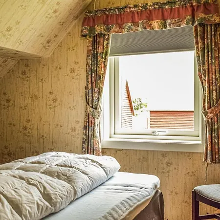 Holiday home 5 Bedroom Lovely In Bjoa