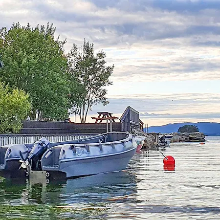 5 Bedroom Lovely In Bjoa Сasa de vacaciones Utbjoa