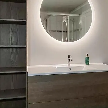 5 Bedroom Beach Front Home In Bjoa 펜션 *