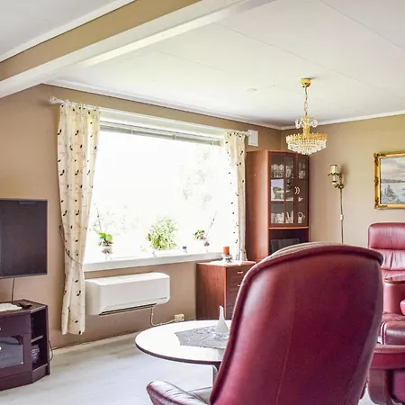 5 Bedroom Front In Bjoa *