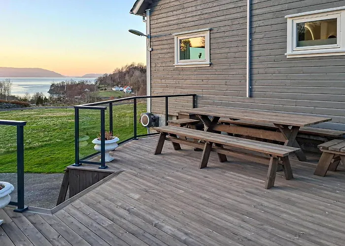 5 Bedroom Lovely In Bjoa Tatil Evi Utbjoa