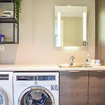 5 Bedroom Beautiful In Bjoa 別荘