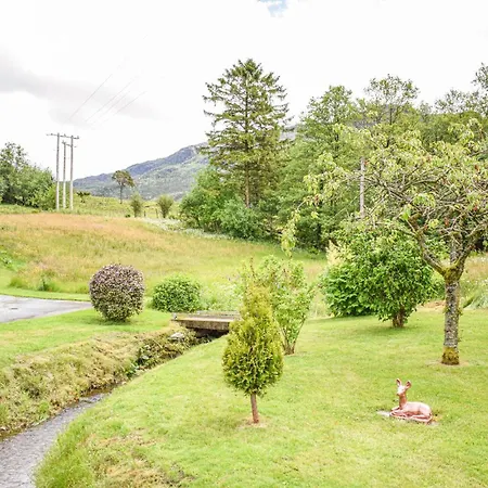5 Bedroom Beautiful In Bjoa *
